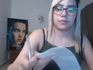 Live sex webcam photo for LaurenJohnsom #187022126