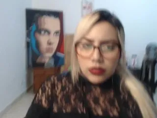 Live sex webcam photo for LaurenJohnsom #187232479