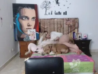 Live sex webcam photo for LaurenJohnsom #188700686