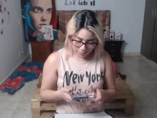 Live sex webcam photo for LaurenJohnsom #189128141