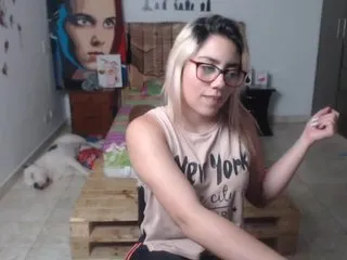 Live sex webcam photo for LaurenJohnsom #189141387