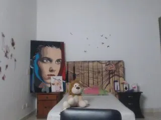 Live sex webcam photo for LaurenJohnsom #190754886
