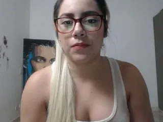 Live sex webcam photo for LaurenJohnsom #190777302