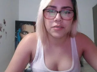 Live sex webcam photo for LaurenJohnsom #190786732