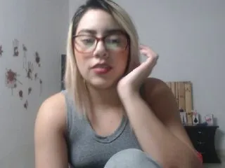 Live sex webcam photo for LaurenJohnsom #192382113