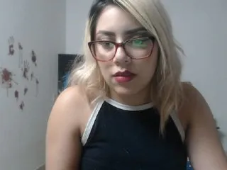 Live sex webcam photo for LaurenJohnsom #192553493