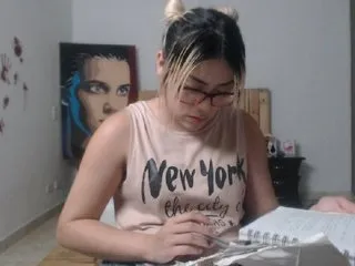 Live sex webcam photo for LaurenJohnsom #192734719
