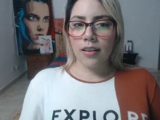 Live sex webcam photo for LaurenJohnsom #193516044