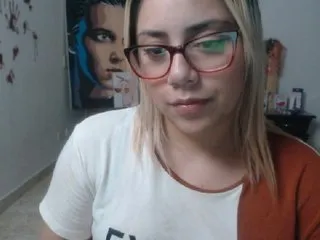 Live sex webcam photo for LaurenJohnsom #193542639