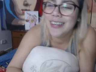 Live sex webcam photo for LaurenJohnsom #193704880