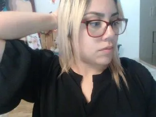 Live sex webcam photo for LaurenJohnsom #193822671