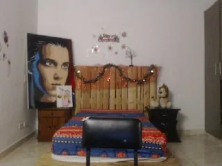 Live sex webcam photo for LaurenJohnsom #194521129