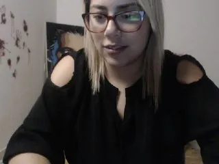 Live sex webcam photo for LaurenJohnsom #194528984