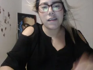 Live sex webcam photo for LaurenJohnsom #194532346