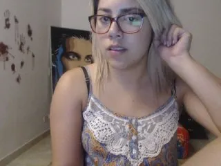 Live sex webcam photo for LaurenJohnsom #194557500