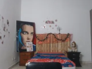 Live sex webcam photo for LaurenJohnsom #194742378