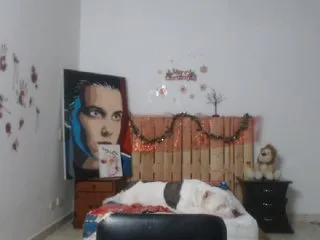 Live sex webcam photo for LaurenJohnsom #194943542