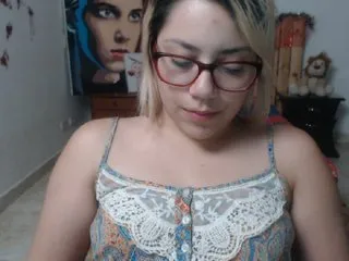 Live sex webcam photo for LaurenJohnsom #195206746