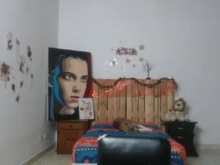 Live sex webcam photo for LaurenJohnsom #195582354