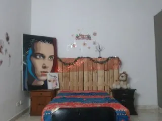 Live sex webcam photo for LaurenJohnsom #195594808