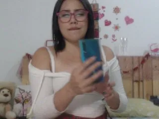 Live sex webcam photo for LaurenJohnsom #209156185