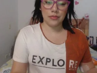 Live sex webcam photo for LaurenJohnsom #209366352