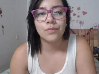Live sex webcam photo for LaurenJohnsom #209608517