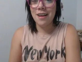 Live sex webcam photo for LaurenJohnsom #209980723