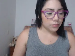 Live sex webcam photo for LaurenJohnsom #211374978