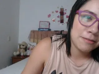 Live sex webcam photo for LaurenJohnsom #211886938