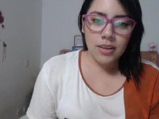 Live sex webcam photo for LaurenJohnsom #212132467