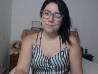 Live sex webcam photo for LaurenJohnsom #212415149