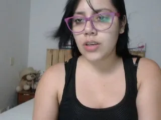 Live sex webcam photo for LaurenJohnsom #214001991