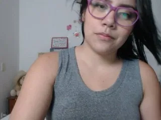 Live sex webcam photo for LaurenJohnsom #215117222