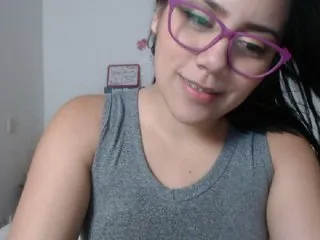 Live sex webcam photo for LaurenJohnsom #215123272
