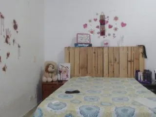 Live sex webcam photo for LaurenJohnsom #218408084