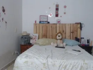 Live sex webcam photo for LaurenJohnsom #222004052