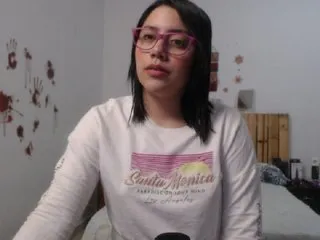 Live sex webcam photo for LaurenJohnsom #224995806