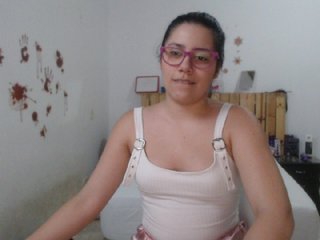 Live sex webcam photo for LaurenJohnsom #232802419