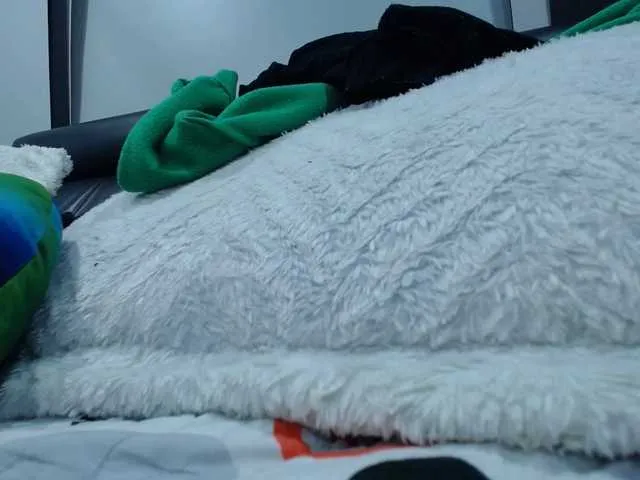 Live sex webcam photo for LaurenLovelly #272641617