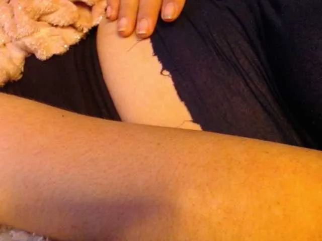 Live sex webcam photo for LaurenLovelly #272915824