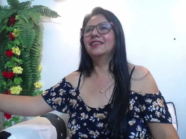 Live sex webcam photo for LaurenMature #273479107