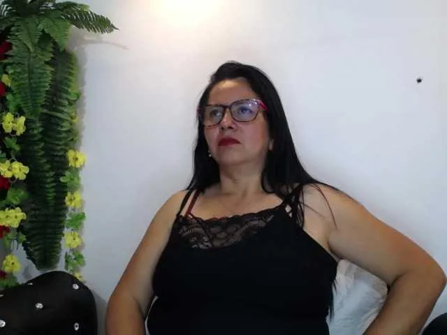 Live sex webcam photo for LaurenMature #273508978