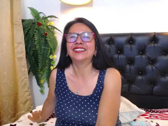 Live sex webcam photo for LaurenMature #274297139