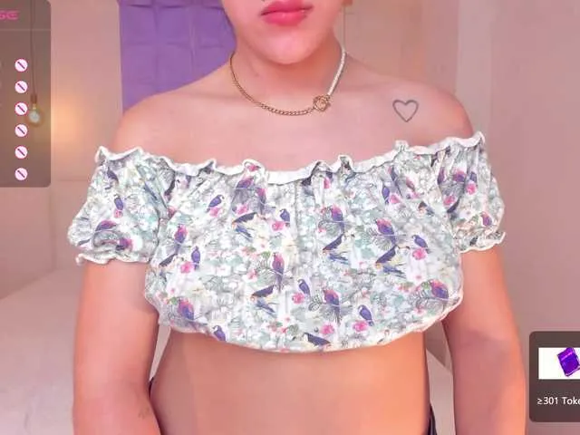 Live sex webcam photo for LaurenMiller1 #276082209