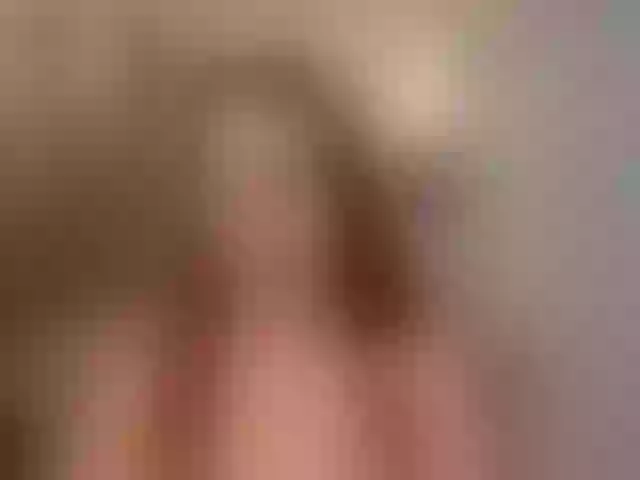 Live sex webcam photo for LaurenMiller1 #276198549