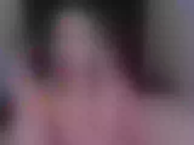 Live sex webcam photo for LaurenMorry #292237628