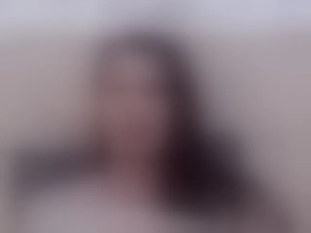 Live sex webcam photo for LaurenSaint1 #292463599