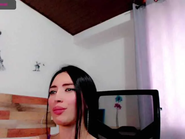 Live sex webcam photo for Laurenparis #272843661