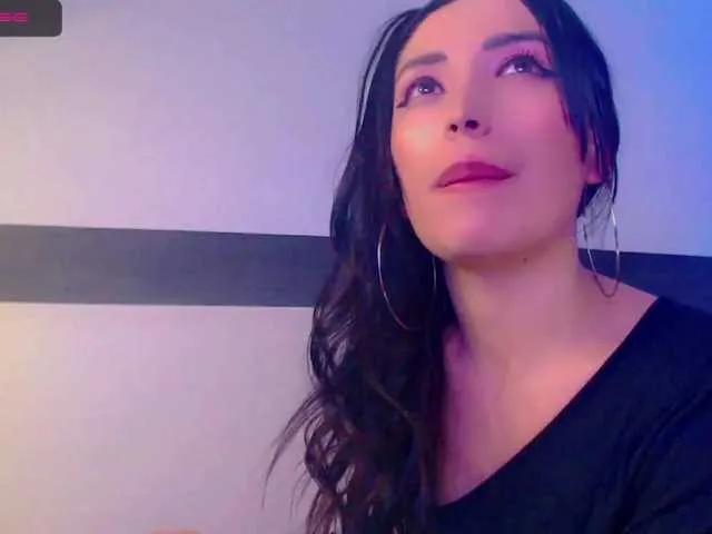 Live sex webcam photo for Laurenparis #273476112